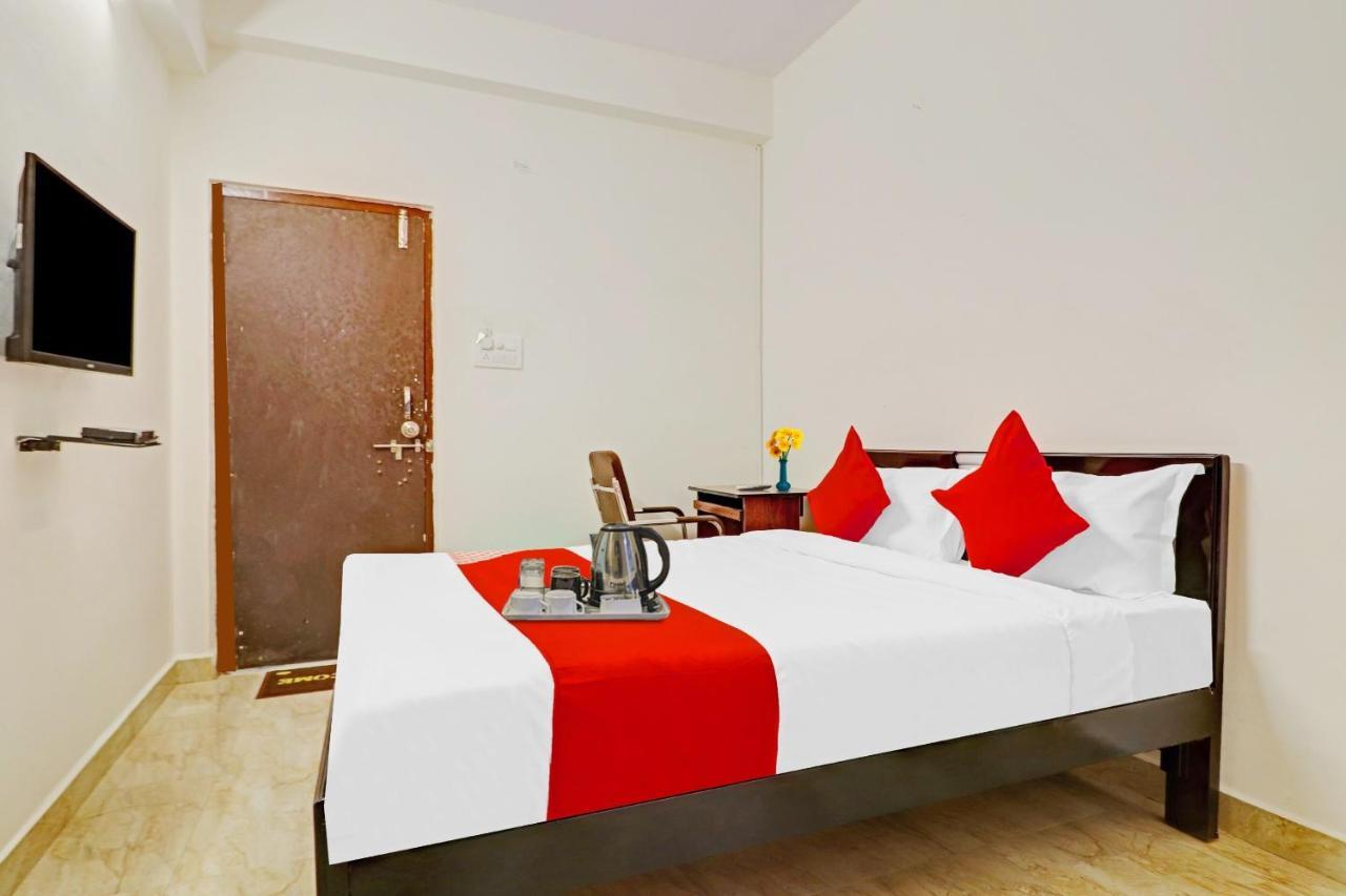 Oyo Happy Stay Hotels Hyderabad Exteriör bild