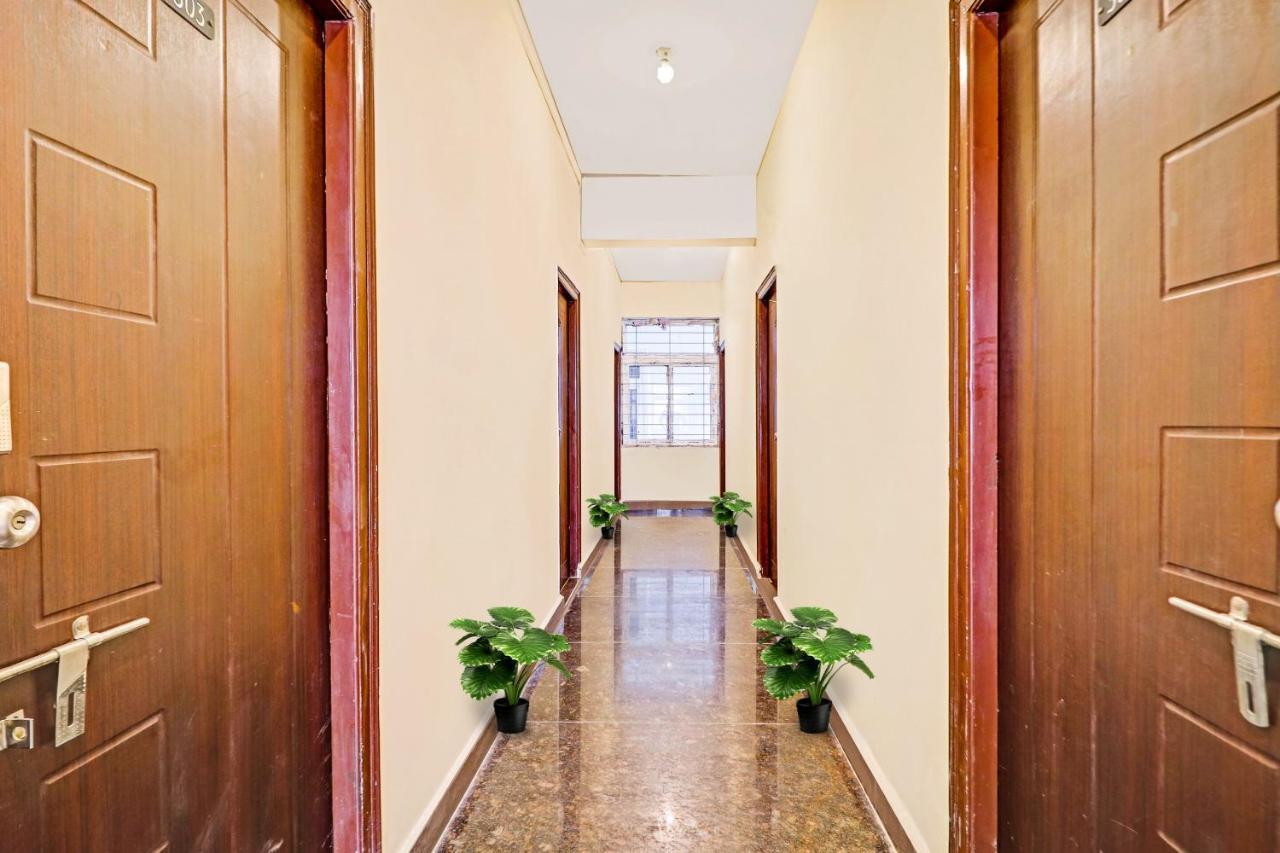 Oyo Happy Stay Hotels Hyderabad Exteriör bild