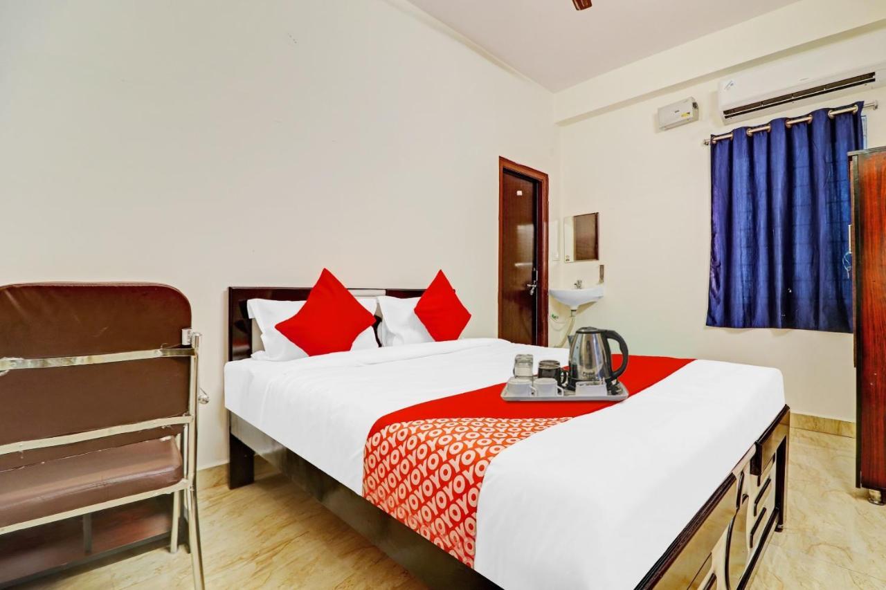 Oyo Happy Stay Hotels Hyderabad Exteriör bild