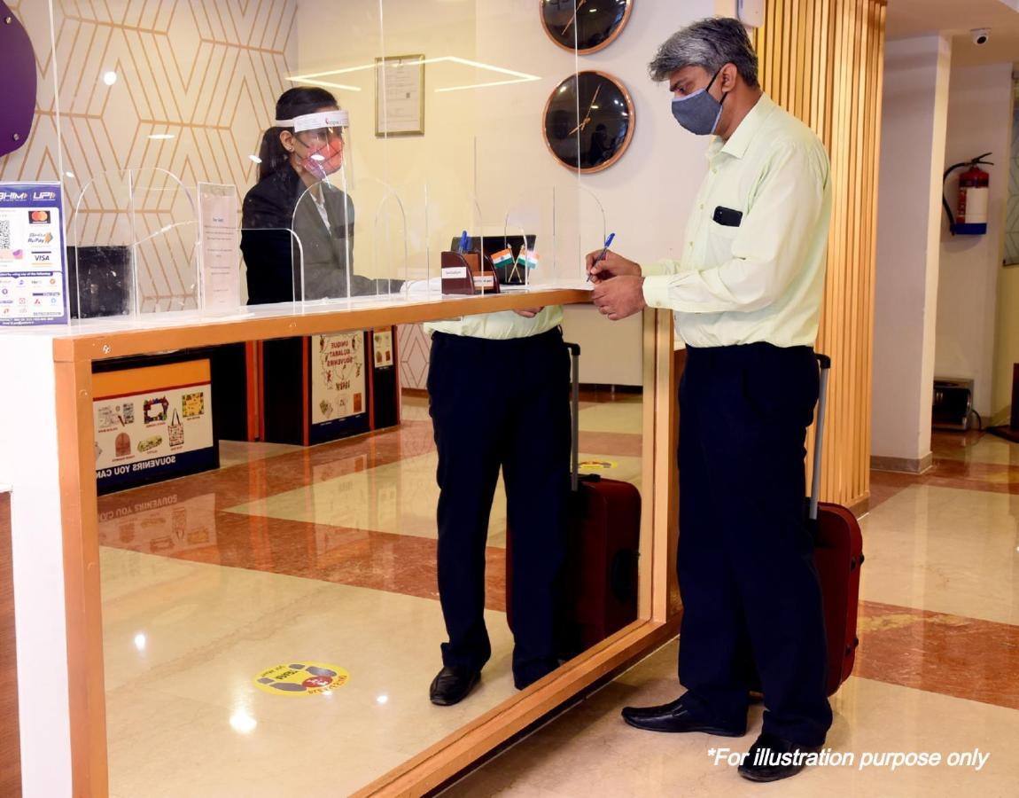 Oyo Happy Stay Hotels Hyderabad Exteriör bild